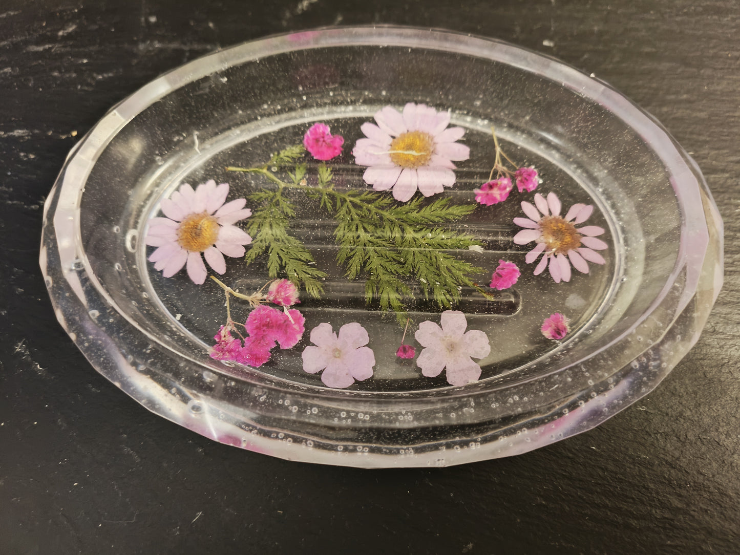 Oval soap dish